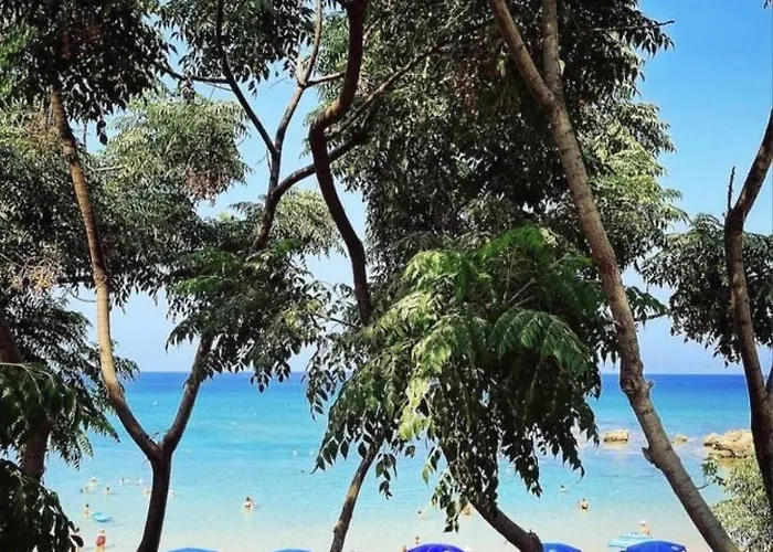 Mario - 2min Walk From Kapparis Case de vacanță Paralimni