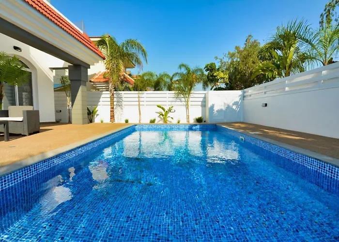 Case de vacanță Mario - 2min Walk From Kapparis *