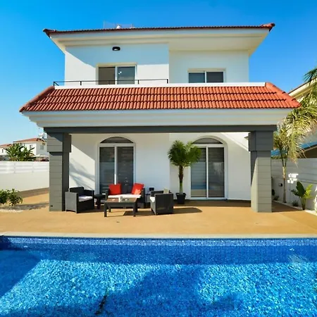 Сasa de vacaciones Mario - 2min Walk From Kapparis Paralimni