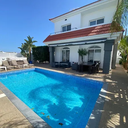 Mario - 2min Walk From Kapparis Ferienhaus *