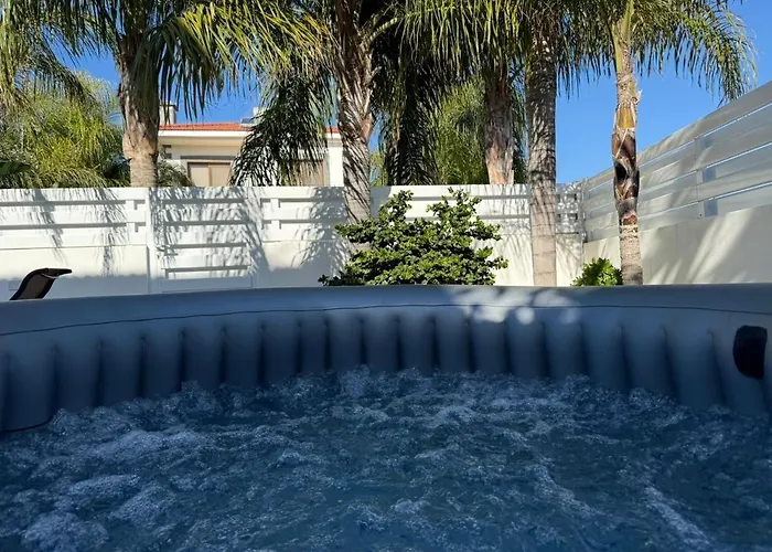 Prázdninový dům Mario - 2min Walk From Kapparis *